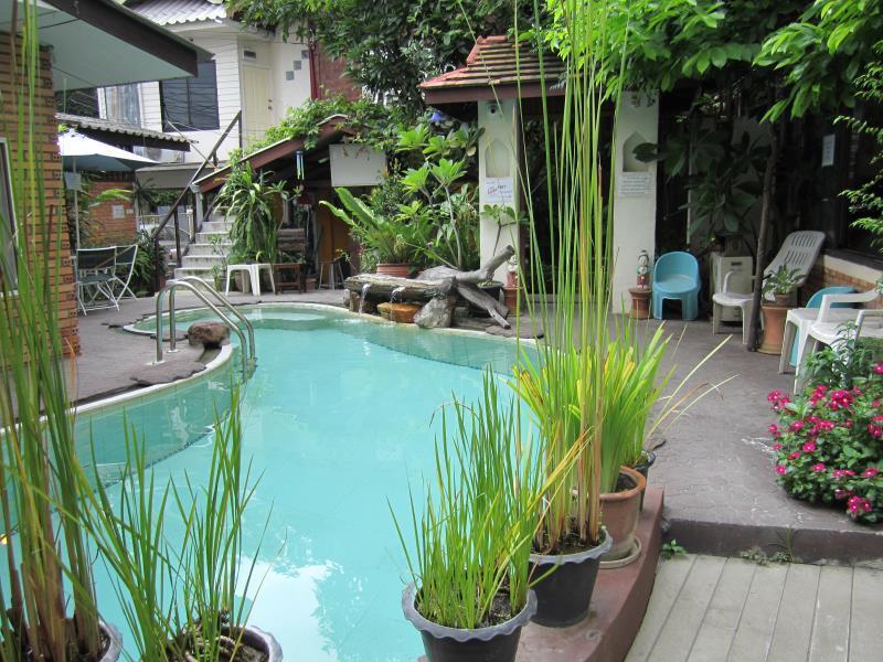 Boonmee Guest House Chiang Mai Exterior photo