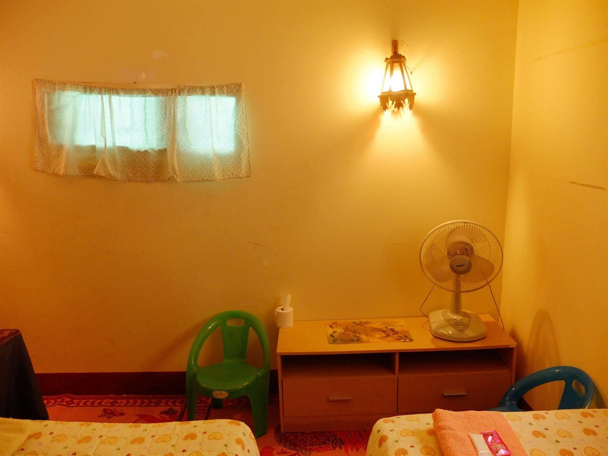 Boonmee Guest House Chiang Mai Exterior photo