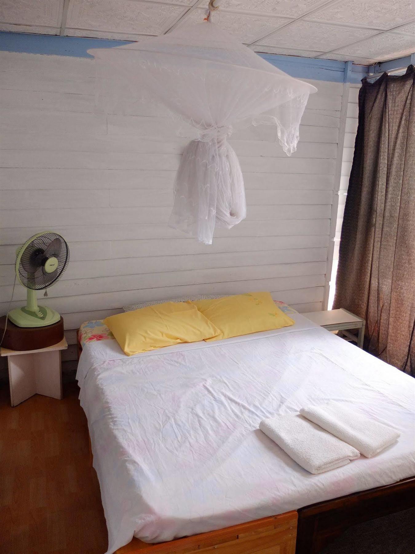 Boonmee Guest House Chiang Mai Exterior photo