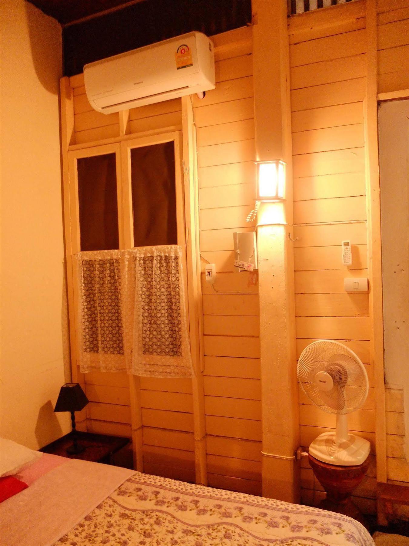Boonmee Guest House Chiang Mai Exterior photo