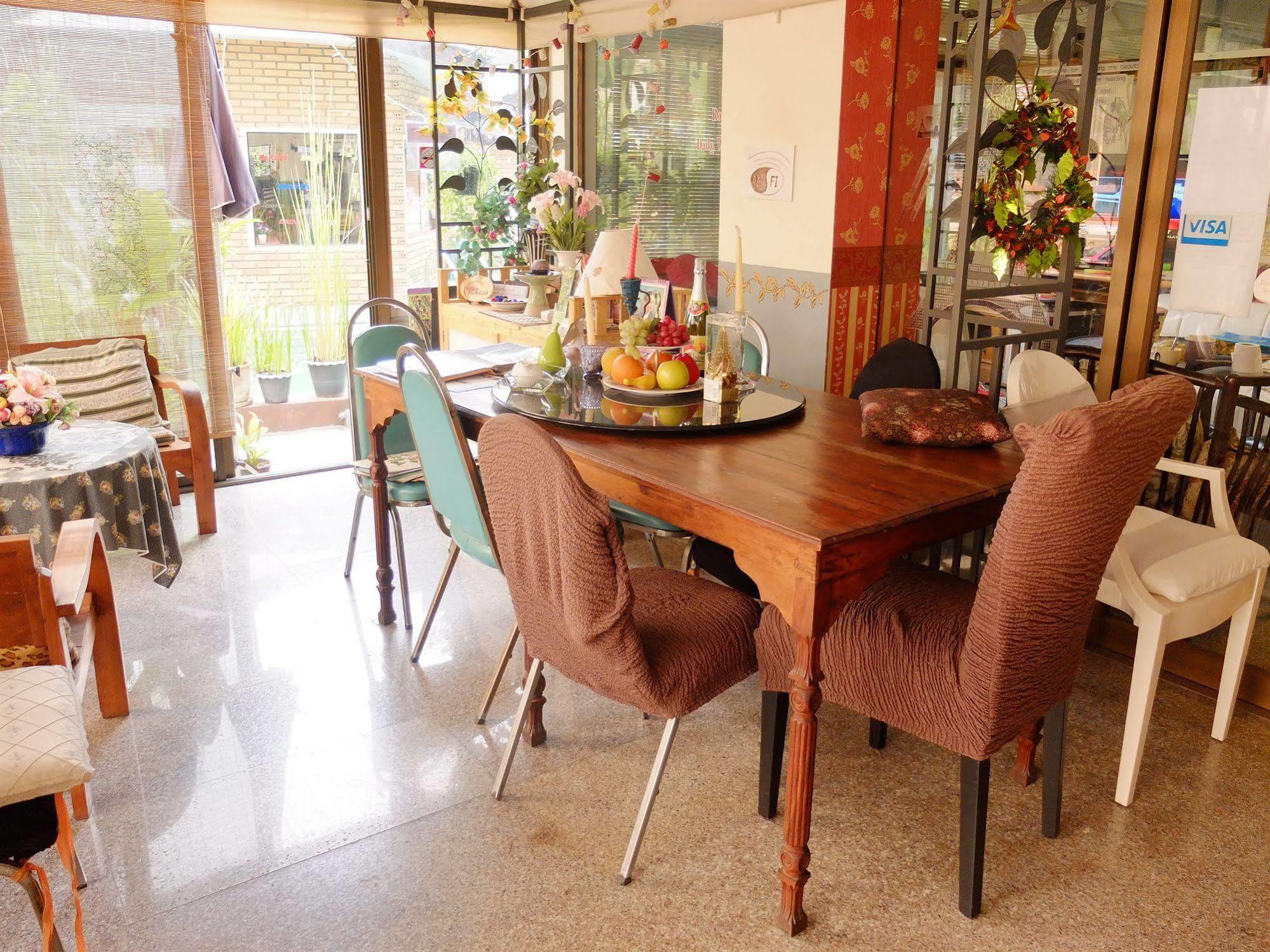 Boonmee Guest House Chiang Mai Exterior photo